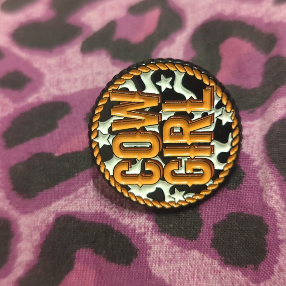 Enamel Pins - CowGirl 🐄